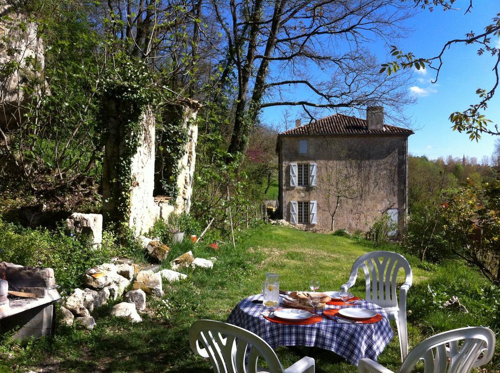 Moulin De Bapaumes Bed & Breakfast Nerac Exterior photo